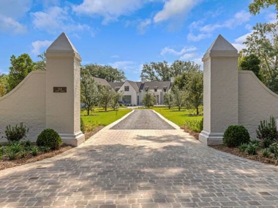 1112 Hellmers Ln, Ocean Springs, MS