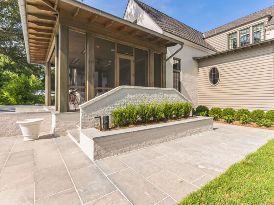 1112 Hellmers Ln, Ocean Springs, MS